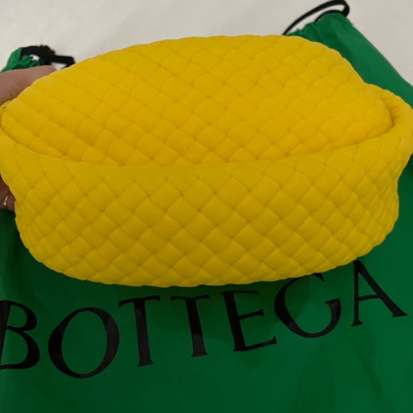 Bottega Veneta padded Jodie in lemon colour - Picture 5 of 6